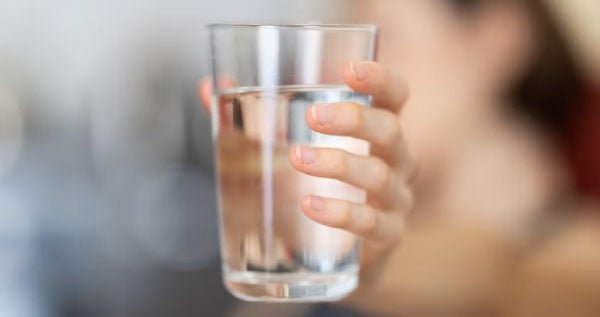 Tips Hidrasi Optimal untuk Menjaga Energi Saat Berpuasa